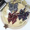 Uniforme con Corbata para Hombres y Cuello Floral para Mujeres, Camisa de Estilo Japonés con Cuello Rayado para Chicas de Colegio JK, Atado a Mano, No Necesita Atarse DK