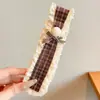Accesorios para el cabello de velcro de dibujos animados dulces y lindos para mujer, de alta calidad y elegantes para el uso diario, nuevo diseño floral 2026, pegatinas para flequillo de niños