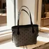 Bolsa Tote de Grande Capacidade Nova Versátil Outono Inverno 2025 Bolsa de Ombro Axila para o Dia a Dia Bolsa de Mão de Alta Qualidade