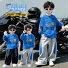 Roupa infantil, coleção de outono 2026 para meninos, novo estilo para crianças médias e maiores, roupas de primavera e outono, conjunto de duas peças de manga comprida para meninos