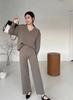 Traje de moda 2023 Otoño Nuevo Diseño Holgado Cuello en V Nicho Top Pantalones de Pierna Ancha Conjunto de Dos Piezas Tejido para Mujer