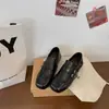 Mocasines Cuadrados de Tacón Grueso Estilo Retro para Mujer Piel Suave Correa de Doble Hebilla Zapatos Planos Florales de Corte Bajo Versátiles Zapatos Pequeños de Cuero Todas las Estaciones