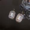 Pendientes elegantes franceses de perlas cuadradas con incrustaciones de diamantes, diseño de nicho femenino, hebilla de oreja con temperamento, pendientes ligeros de lujo