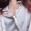 Gola Fofa Estilo Japonês Fivela Anti-solta Leve Invisível Artefato Broche Pequeno Alfinete Fixo para Roupas Femininas Fivela de Tamanho Pequeno Mini