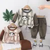 Nuevo Conjunto de Dos Piezas de Moda Casual para Niños, Pantalones Largos de Manga Larga con Cuello Redondo, Bloques de Color Primaverales y Otoñales, Cabeza de Panda Tridimensional, Venta al por Mayor
