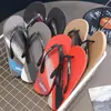 Chanclas deportivas casuales de verano para hombre, nuevo estilo, antideslizantes, sencillas, sandalias de playa para estudiantes