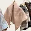 Xale Triangular Dupla Face Duas Cores Retro Coreano Cachecol de Inverno Quente Simples Versátil Peça de Roupa Externa Cachecol Aquecedor de Pescoço Feminino
