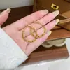 Moda Europea y Americana Simple de Nicho Elegantes Versátiles Asimétricos Pendientes de Plata Rota Lujo Accesible Pendientes de Gama Alta para Mujer