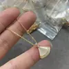 Collar de Mini Falda para Mujer Oro Rosa de 18 Quilates Nácar Blanco Natural Moissanita Forma de Abanico Cadena para Clavícula No se Desvanece