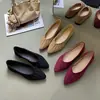 Zapatos planos de mujer estilo francés, punta fina, corte bajo, suela plana, colección otoño 2026, gamuza, aptos para el trabajo, estilo sin cordones, zapatos de mujer con suela suave