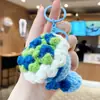 Ramo de Flores de Hilo Terminado Tejido a Mano, Llavero de Rosa, Regalo Creativo, Regalo de Vacaciones, Colgante para Bolso