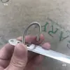 Acessórios de Hardware de Clipe de Mola de Aço Inoxidável Clipe de Encadernação Tira de Clipes Metal Duas Furos Três Furos Clipe em Forma de Cobra Pasta Tira de Prensagem