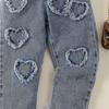 Traje de otoño e invierno para niñas estilo europeo y americano, suéter de punto acanalado pequeño y mediano, top tipo "pit top" con diseño de corazón, pantalones de mezclilla con cinturón, conjunto de tres piezas
