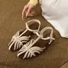 Sandálias Romanas Planas de Bico Fino Tecidas Estilo Retro Francês Chuyuji para Mulheres, Uso Externo de Verão, Design de Nicho, Tiras Versáteis