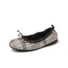Sapatilhas Xadrez Primeiro Encontro Femininas 2026 Novo Estilo Sapatos Baixos Planos Slip-ons Sapatos de Vovó Sapatos de Laço Rolo de Ovo