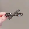 Grampo de Cabelo Novo Estilo Vazado com Laço Delicado e Strass Doce, Acessório de Cabelo Estilo Coreano para Mulheres, Presilha Lateral Brilhante com Strass para Franja e Cabelo Solto