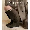 Botas femininas de cano alto com salto grosso e bico quadrado em estilo retrô, feitas de couro bovino de primeira qualidade, emagrecimento e versáteis para o inverno.