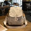 Bolso de hombro de marca de moda para mujer 2023 primavera y verano nuevo mochila escolar para estudiante estampado de letras bolso de hombro bolso pequeño al por mayor