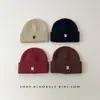 Gorro de Punto Bordado Little N para Hombre y Mujer, Sencillo, Moderno y Versátil Gorro Protector para los Oídos para Niños, Cálido y a Prueba de Frío para Otoño e Invierno