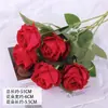 Celebridad de Internet 520 Decoración de Pastel para el Día de San Valentín Pareja Sosteniendo Rosas Vaso Recto Vaso de Mousse de Fresa Bolso