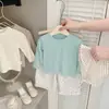 Camiseta Versátil Unissex para Bebê Estilo Primavera e Outono Cor Sólida Gola Redonda Manga Longa Pulôver de Algodão Confortável Camiseta Básica