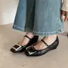 Sapatos Mary Jane de pele de ovelha com fivela quadrada de metal, estilosos e únicos, com aumento de altura, bico quadrado, salto médio, couro genuíno, sapatos femininos outono 2026