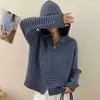Casaco suéter com capuz e botões listrado estilo coreano para mulheres, nova coleção outono/inverno, design macio e confortável, cardigã de tricô com caimento solto