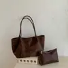 Bolso Cruzado de Hombro Casual Retro de Nicho 2026 Nuevo Bolso para Mujer Lujo Ligero Gamuza Gran Capacidad Bolso Tote de Axila