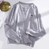 Casaco Cardigan Feminino de Tricô com Gola Redonda e Manga Longa Bordado Outono Inverno Estilo College Solto Tricô Estilo Preguiçoso Top de Lã