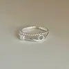 Anillo de Cruz Nudada Estilo Minimalista de Plata de Ley S925 para Mujer, Ajustable, Anillo de Dedo Índice Moderno y Versátil Venta al por Mayor