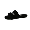 Moda Europea de Moda Nuevas Pantuflas Primavera y Verano 2025 Pantuflas Peludas de Felpa para Mujer Zapatos Peludos de Suela Gruesa para Exteriores y Hogar