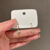 Aretes Coreanos Dorados en Forma de Corazón para Mujer, Exquisitos Nuevos Accesorios de Oreja Tendencia y Estilo Otoño e Invierno 2025