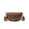 Nova Bolsa de Peito Casual Transfronteiriça com Patchwork de Linho e Estampa de Leopardo, Bolsa de Ombro Versátil para o Dia a Dia, Bolsa de Peito Transversal, Bolsa de Cintura Estilo Ins
