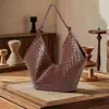 Bolsa de Ombro Transfronteiriça Europeia e Americana de Grande Capacidade Novo Estilo Bolsas Tecido com Padrão Elegante e Estiloso Cesta Tote Feminina