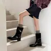 Botas de Media Pantorrilla para Mujer Estilo Británico Hebilla de Cuero Patchwork de Gamuza Otoño/Invierno 2026 Tacón Grueso Medio Punta Redonda Bloque de Color Piel Genuina
