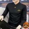 Atacado transfronteiriço de novas camisetas de manga comprida para homens, com design de gola V, adequadas para outono e inverno, com forro de fleece adicionado para aquecimento extra e um visual elegante de alta qualidade