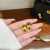 Pendientes Retro Europeos y Americanos Sencillos de Moda Nicho Elegantes Versátiles con Patrón de Serpiente Lujo Accesible Pendientes Exquisitos de Aguja de Plata para Mujer