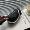 Bolsa de Mão Versátil com Corrente de Pérolas 2026 Nova Moda Bolsa Almofada Cravejada de Diamantes Bolsa de Ombro Único Transversal de Nicho