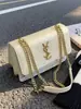 Bolso Pequeño Cuadrado Simple y Elegante Marca de Hong Kong 2025 Nuevo de Moda Versátil Bolso de Hombro con Cadena Bolso Cruzado para Mujer