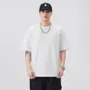 Roupas Masculinas Xintang 2026 Nova Camiseta de Manga Curta de Verão para Homens com Patchwork Estruturado e Rebites, Camiseta Casual Resistente.