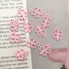 Colgante de Pintura de Trébol de Cuatro Hojas de Colores Aleación Accesorios DIY Cadena de Teléfono Móvil Linda Materiales para Accesorios de Ropa Dibujos Animados