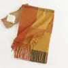 Bufanda de Estilo Callejero Europeo y Americano Imitación Cachemir Moda Femenina Bufanda de Viaje Estilo Cuadros Chal Versátil con Borlas Venta al por Mayor