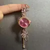 Relógio Floral Rosa Vintage com um Toque de Luxo Leve e High-End, Joia de Pulseira Ajustável Única