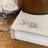 Design Sense Full Diamond Delicate Bow Brincos 2024 Novo Explosivo Luz Luxo Retro Elegante Brincos de Alta Qualidade Brincos