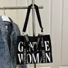 Outono e Inverno 2025 Novo Estilo Cor Contrastante Estampa de Letras Alça Colorida Casual Lona Bolsa Feminina Ombro Único Bolsa de Mão Bolsa Transversal