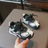 Zapatos para bebé en combinación de colores retro, zapatillas de malla ligeras y transpirables para niños pequeños, zapatos casuales versátiles de suela suave para bebés
