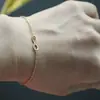 Pulseiras de Moda Cruzada Europeia e Americana, Pulseiras Estilosas e Únicas, Pulseiras com Número da Sorte 8, Pulseiras com Figura 8 Cravejadas de Diamantes para Mulheres