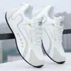 Zapatos de Hombre 2026 Primavera y Otoño Nuevos Impermeables Antideslizantes de Gama Alta para Viaje Zapatos Deportivos Casuales Versátiles de Moda para Hombre Transfronterizos