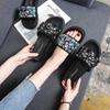 Chinelos Grandes com Strass para Mulheres, Moda Verão 2026 Novos Sandálias Plataforma Versáteis com Solado Grosso Sandálias Baixas Femininas Tendência