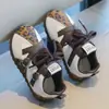 Outono 2026 Novos Tênis Esportivos Infantis Meninos e Meninas Estampa de Leopardo Velcro Velcro Tênis Agan Cadarço Tênis Agan Malha